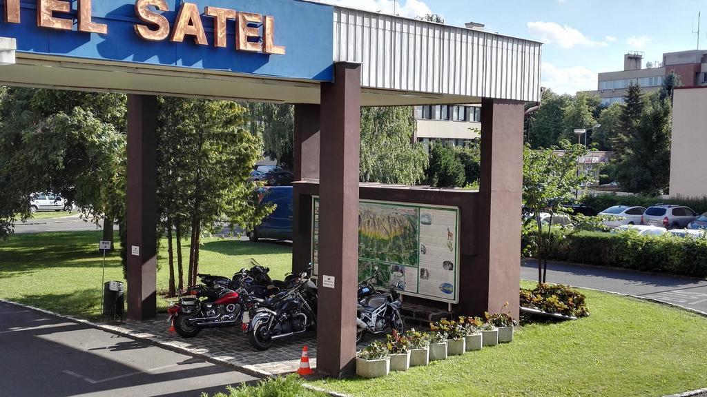 Hotel Satel Poprad Exterior photo